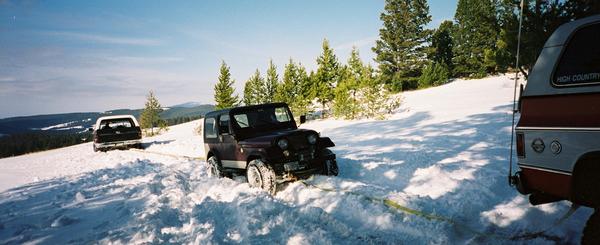 The black one lost this tug-o-war, many thought that using a Jeep to mark the center of the rope was overkill though.