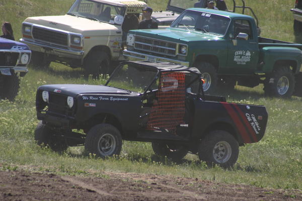 IMG 2417
Michelle Mandera waiting her turn to hot-lap