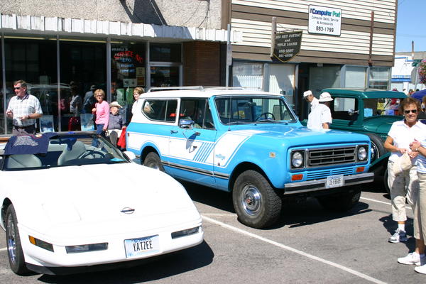 Nice 1979 Scout II - original condition, other than the paint job - no rust even..
