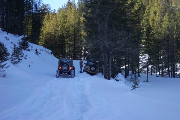 MIke Kelly falls off the road first