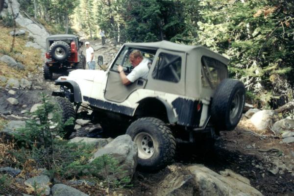 Ray R. - spring over dana 44s, front & rear detroits, 35" tires, 401CI engine, warn winch