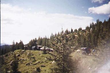lineup_near_hill