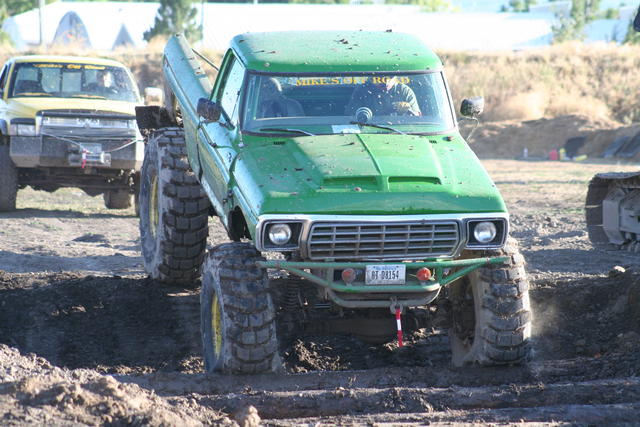 Bill Pries' "Big Truck" with Mike Jongeling at the wheel