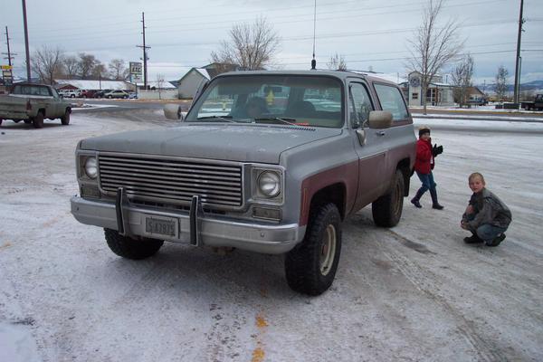Okay, so, one parking lot pic, but it shows the little ones too, so I had to do it.