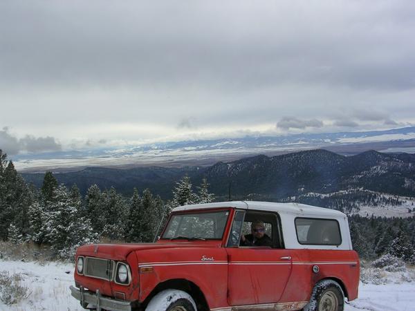 Back in the mountains, comfortable distance between me and the trees!