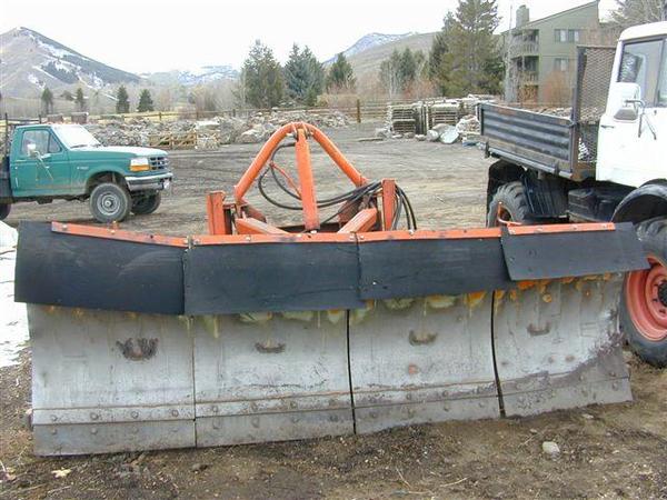 looks like a MDOT plow, maybe better.