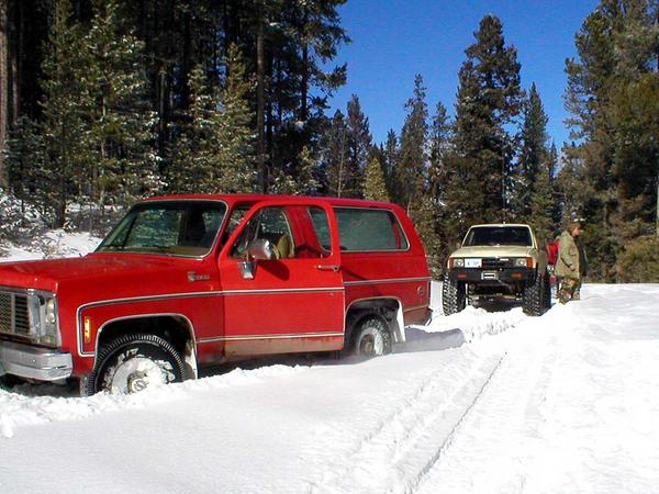 P3010097-?? in the red Blazer, Gary Benson in his Toyota, and Bruce in a red Toyota close behind.
Ryan Williams, in the other r